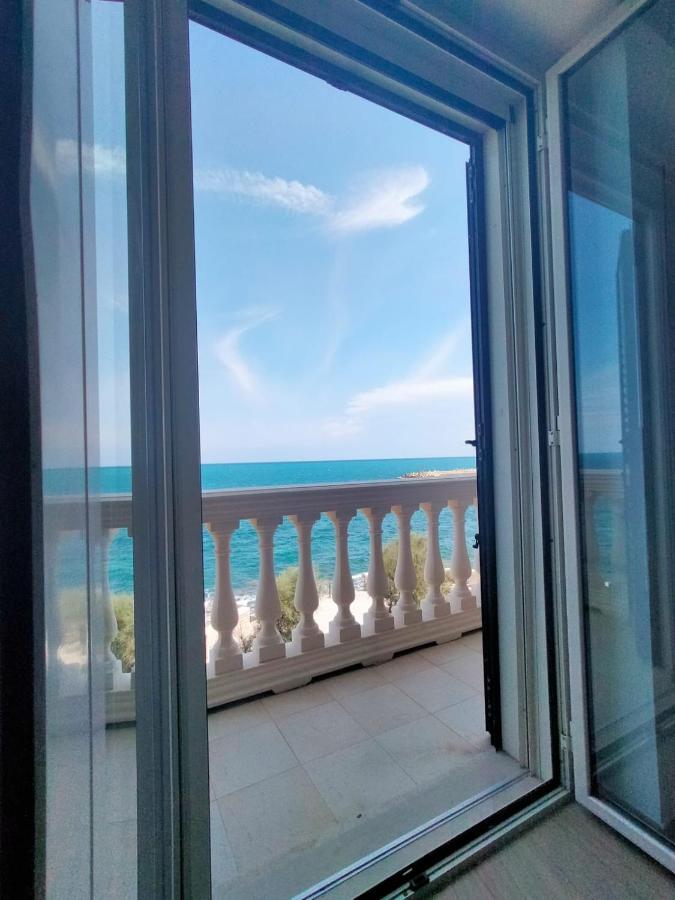 Vento Di Bolina Bed and Breakfast Giovinazzo Eksteriør billede