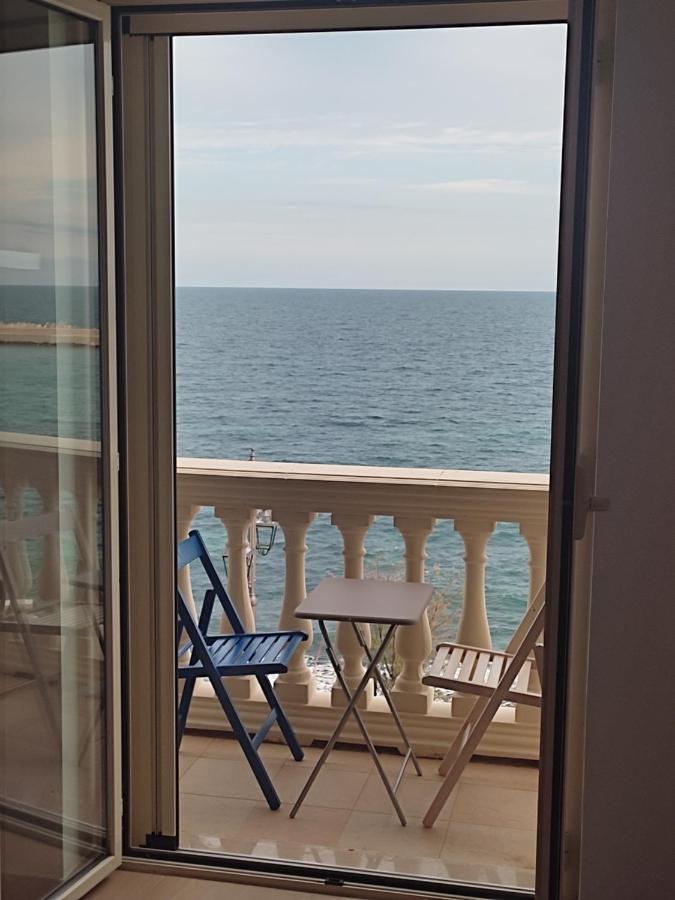 Vento Di Bolina Bed and Breakfast Giovinazzo Eksteriør billede