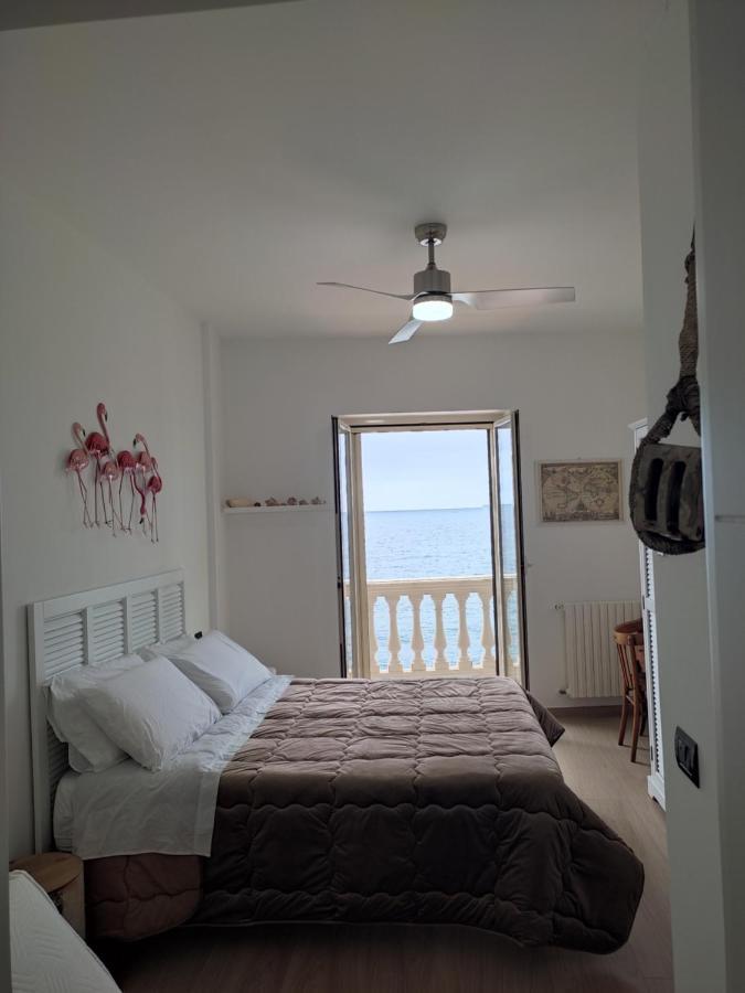 Vento Di Bolina Bed and Breakfast Giovinazzo Eksteriør billede