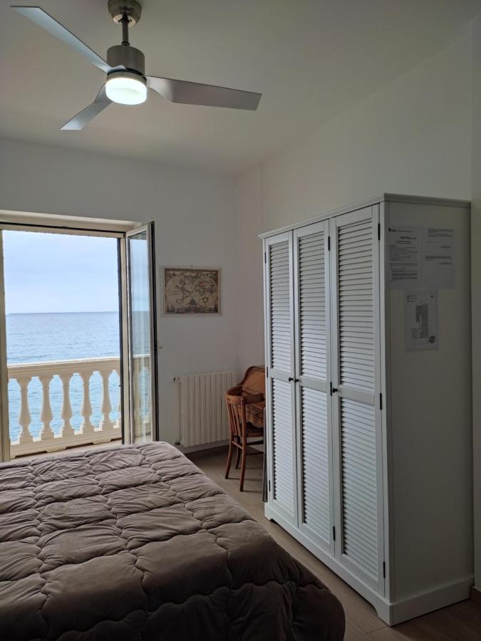 Vento Di Bolina Bed and Breakfast Giovinazzo Eksteriør billede